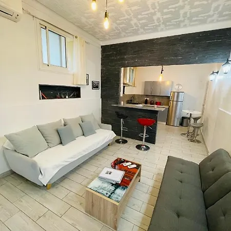 San Lazaro * Αζάτσιο